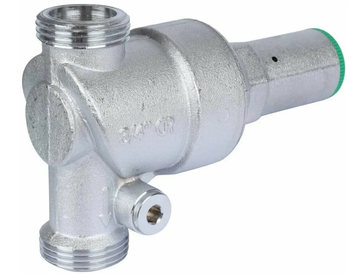 Редуктор хром FAR 3/4" НР мембранный с манометром (FA 2815 34) Редуктор хром FAR 3/4" НР мембранный с манометром (FA 2815 34)