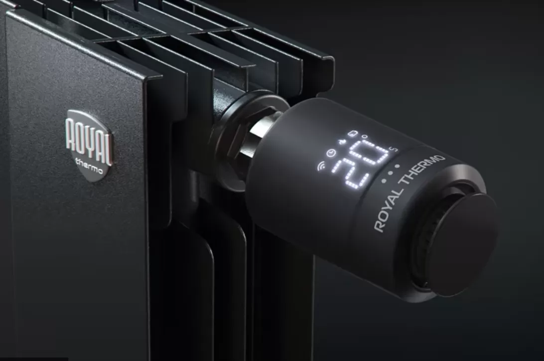 Термостат радиаторный электронный  Royal Thermo Smart Heat, черный (RTE77.001B)